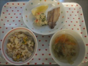 ３日給食_R